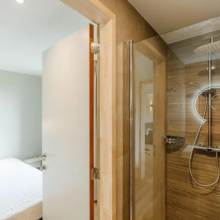 Dom wakacyjny La Ferme D'auwez - Arbre De Vie - 4 Pers Avec Sauna Et Piscine Partages *