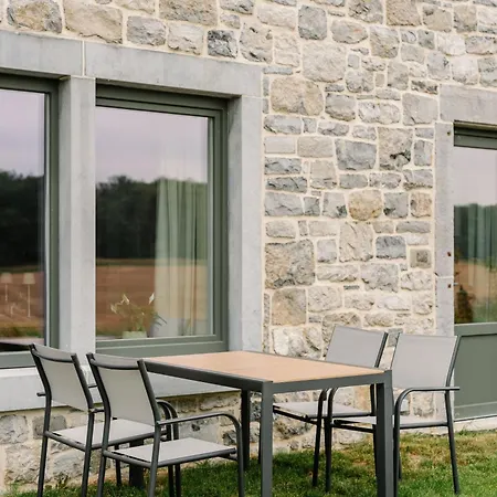 Hébergement de vacances La Ferme D'auwez - Arbre De Vie - 4 Pers Avec Sauna Et Piscine Partages Ciney